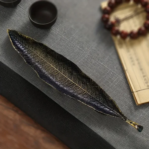 Green Bodhi Leaf Incense Holder – Because Even Your Incense Deserves a Zen Throne